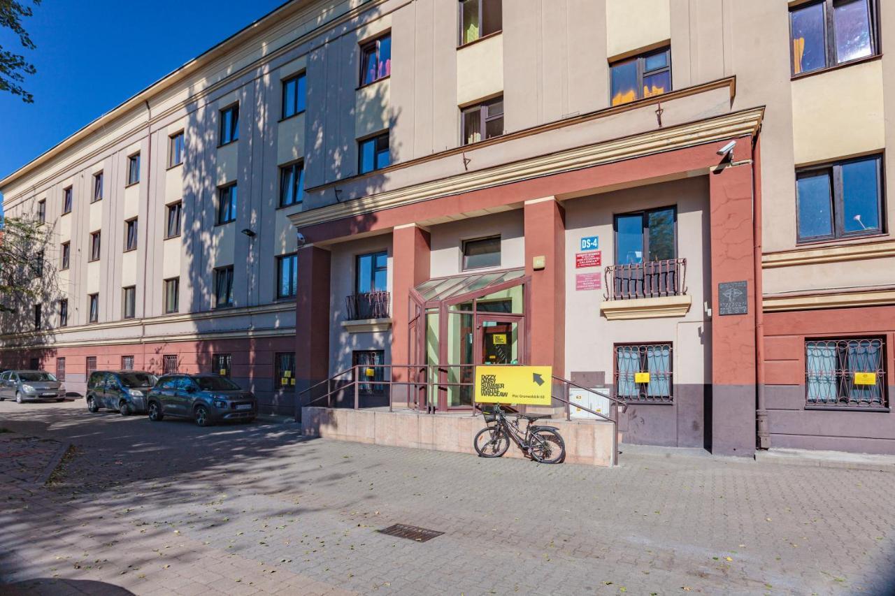 Dizzy Daisy Hostel Wroclaw Exterior photo